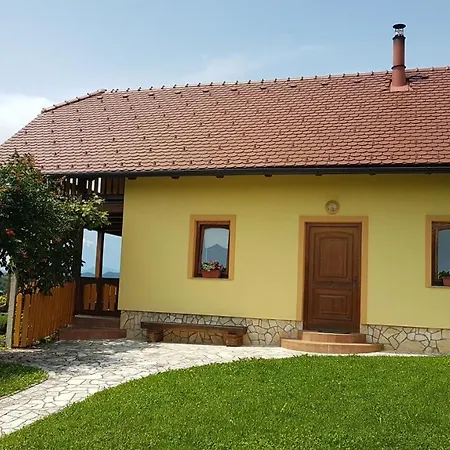 Vakantiehuis Mirt With Hottub & Sauna